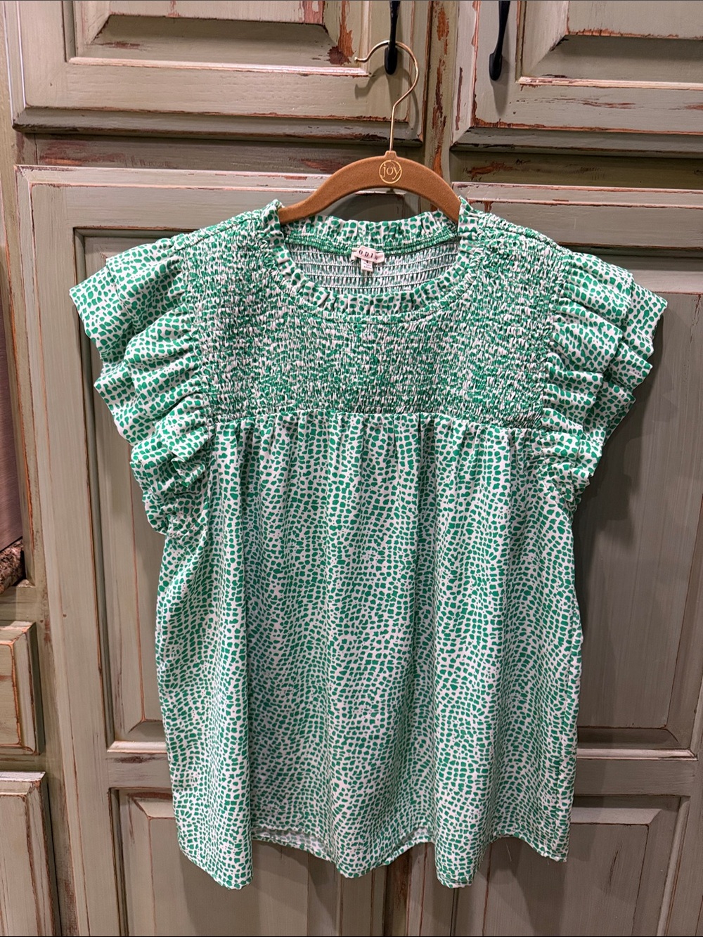 JODIFL Green Smocked Flutter Sleeve Blouse